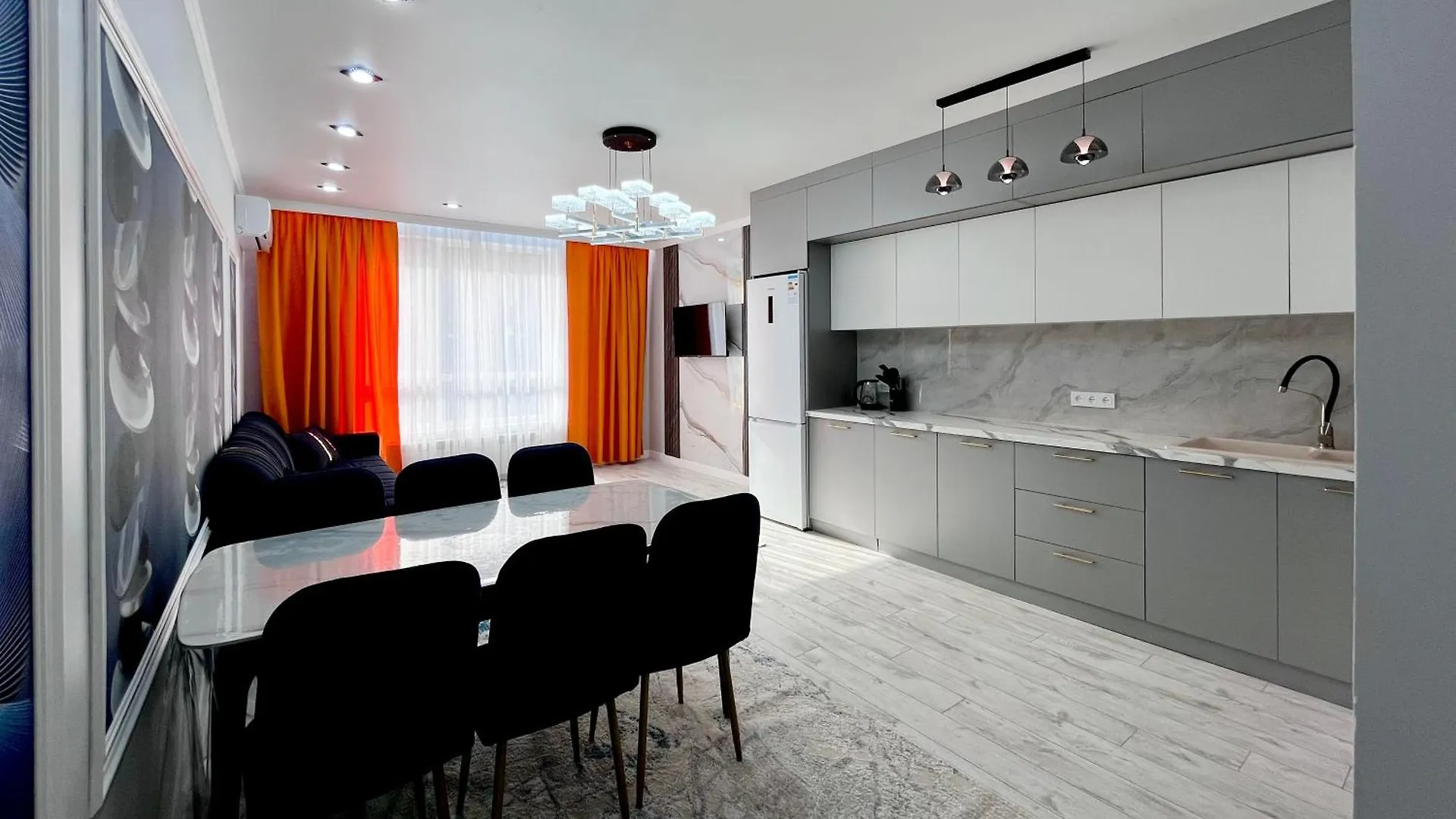 Apartment 3 Комнаты Раимбек Резиденс 19 & Питьевая Вода Подарок Almaty